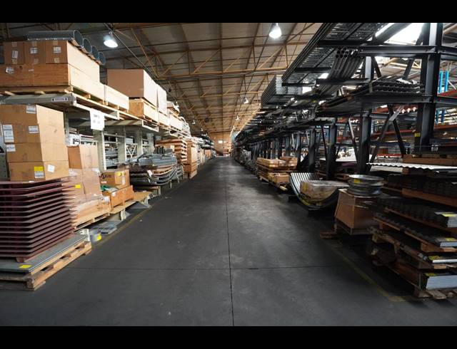 5,358M² WAREHOUSE TO LET IN LASER PARK